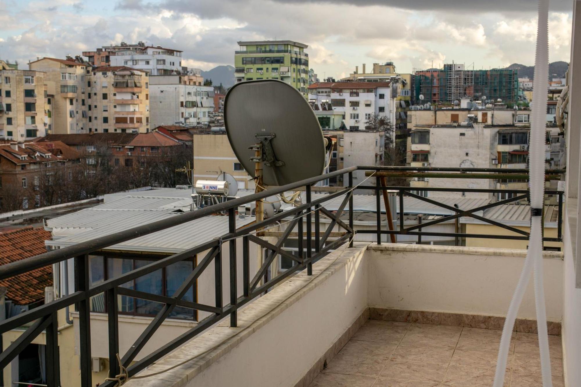 Bllok Bright Private Bedrooms With Private Bathroom On Shared Apartment Tirana Exterior foto