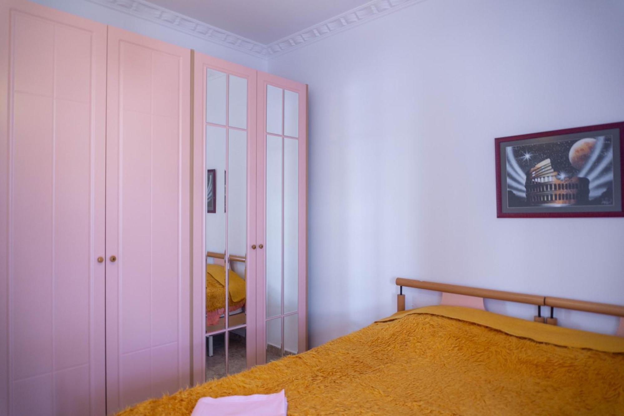 Bllok Bright Private Bedrooms With Private Bathroom On Shared Apartment Tirana Exterior foto
