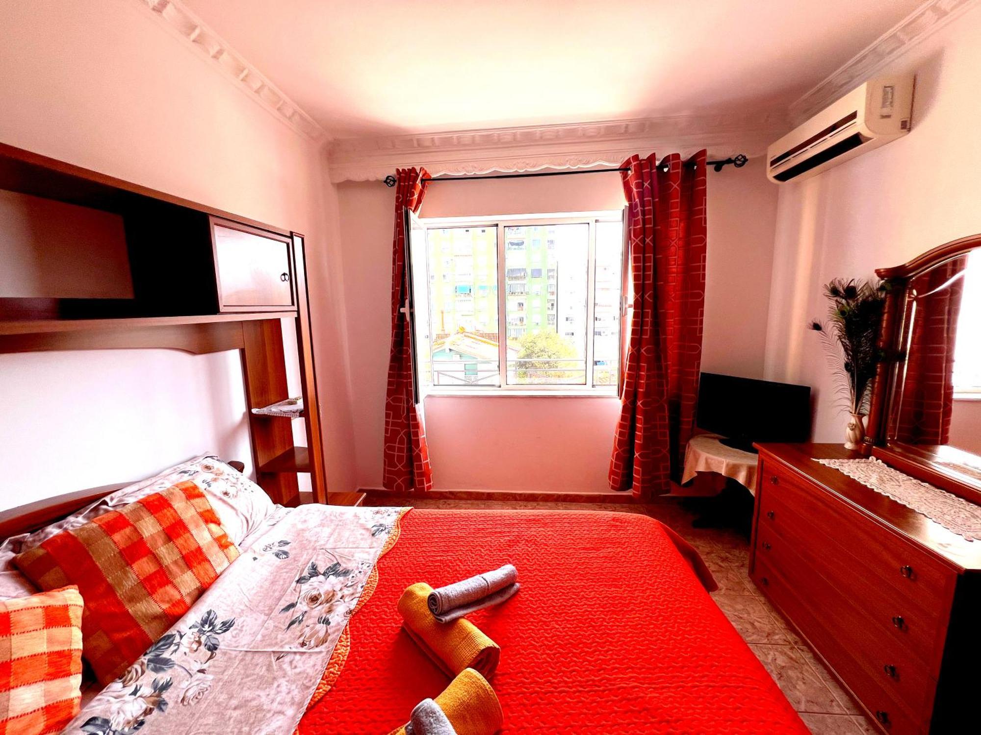 Bllok Bright Private Bedrooms With Private Bathroom On Shared Apartment Tirana Exterior foto